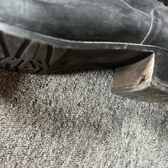 Stuart Weitzman Suede Over the Knee Boots, size 7 - Picture 3 of 9